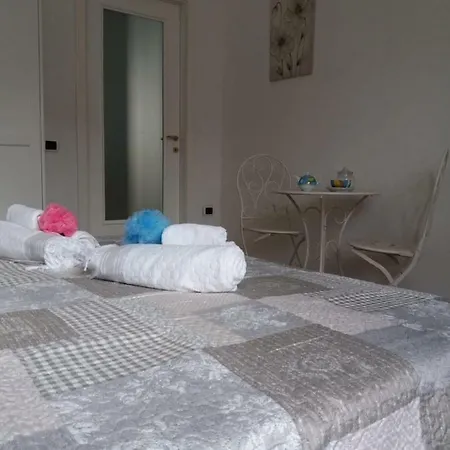 Acquamarina In Via Della Pineta A * 卡利亚里